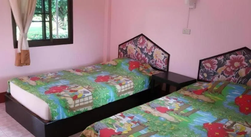 Bed in Ruen View Resort