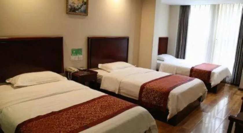 Bed in GreenTree Inn Chengdu North Railway Station Beichengtianjie Business Hotel