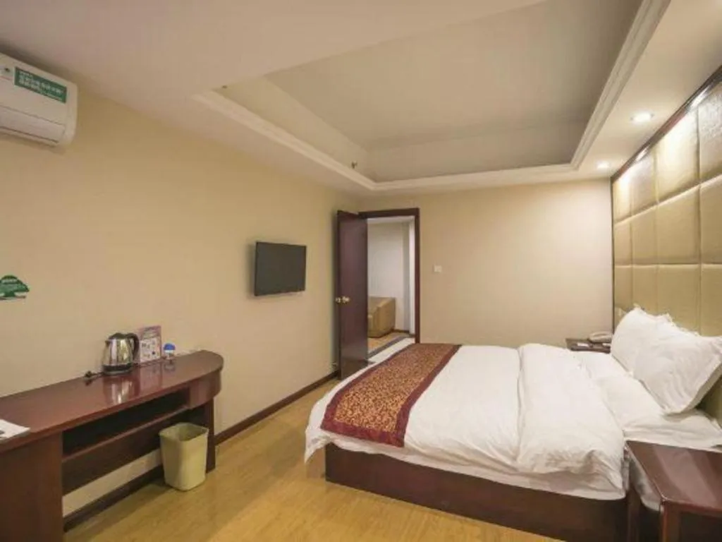 Bed in GreenTree Inn Chengdu North Railway Station Beichengtianjie Business Hotel