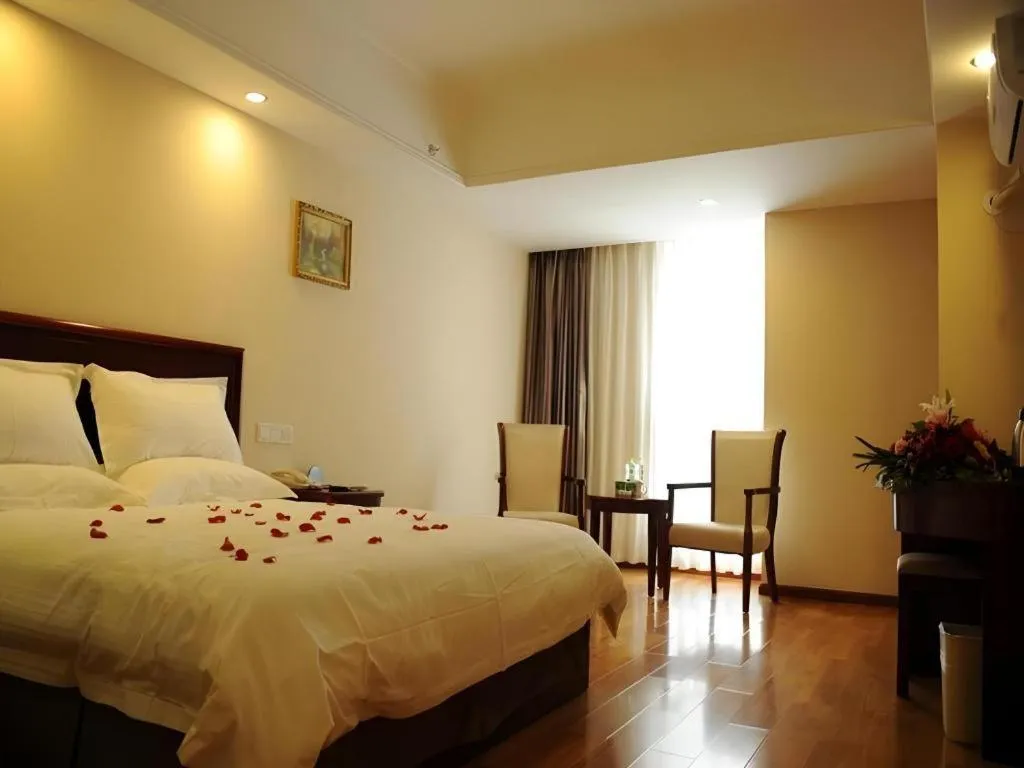 Bed in GreenTree Inn Chengdu North Railway Station Beichengtianjie Business Hotel