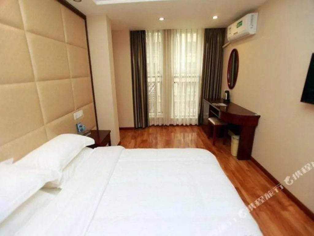 Bed in GreenTree Inn Chengdu North Railway Station Beichengtianjie Business Hotel