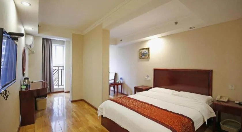 Bed in GreenTree Inn Chengdu North Railway Station Beichengtianjie Business Hotel