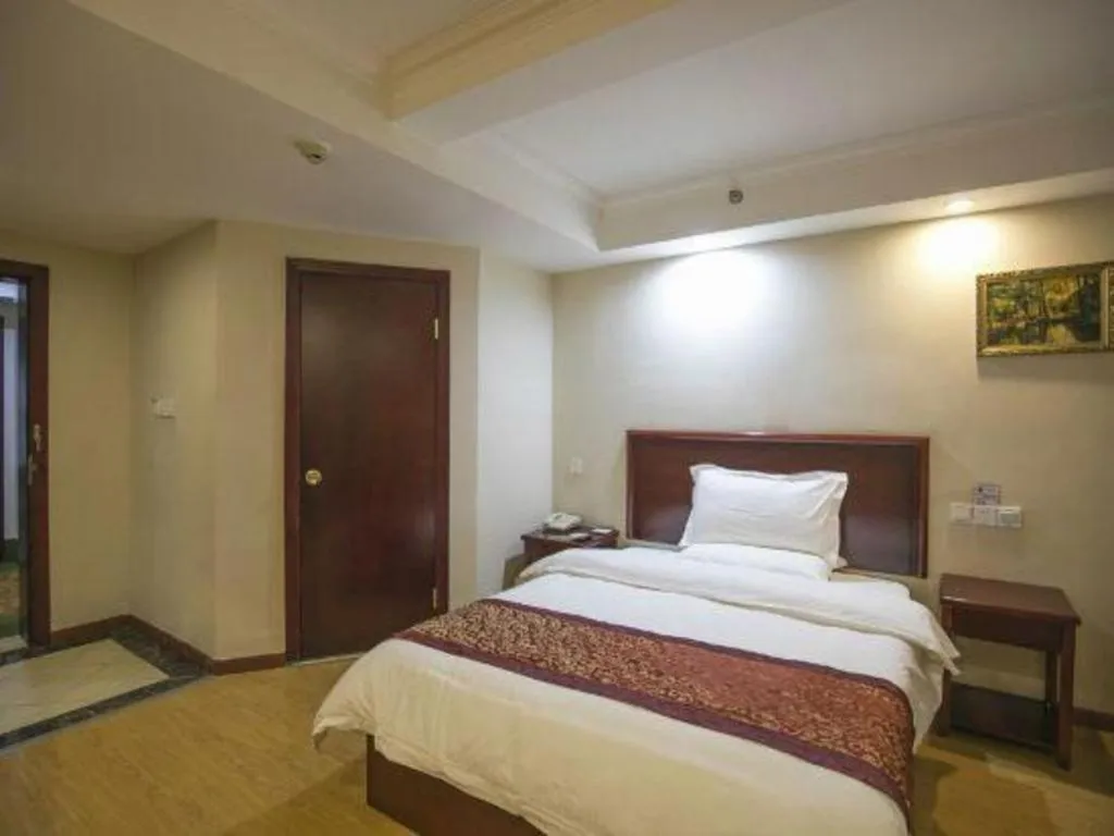 Bed in GreenTree Inn Chengdu North Railway Station Beichengtianjie Business Hotel