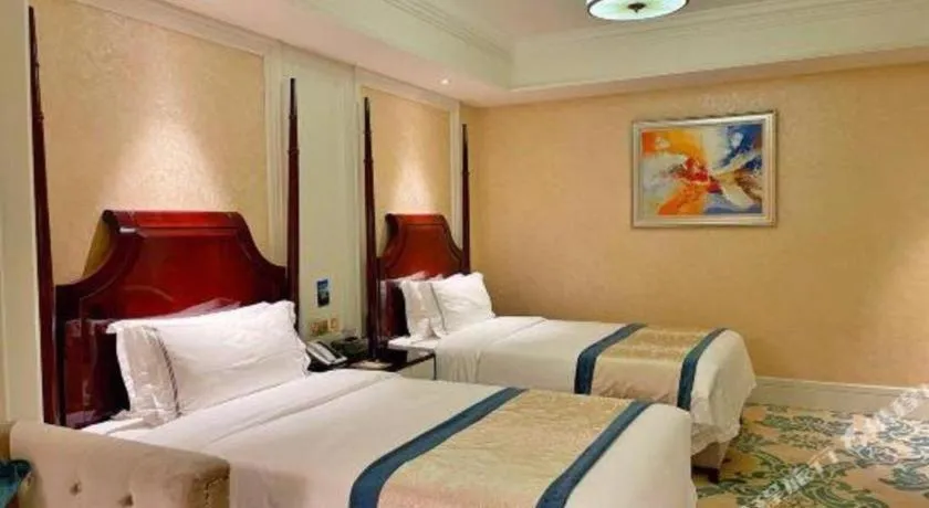 Bed in Lake Piedmont International Hotel