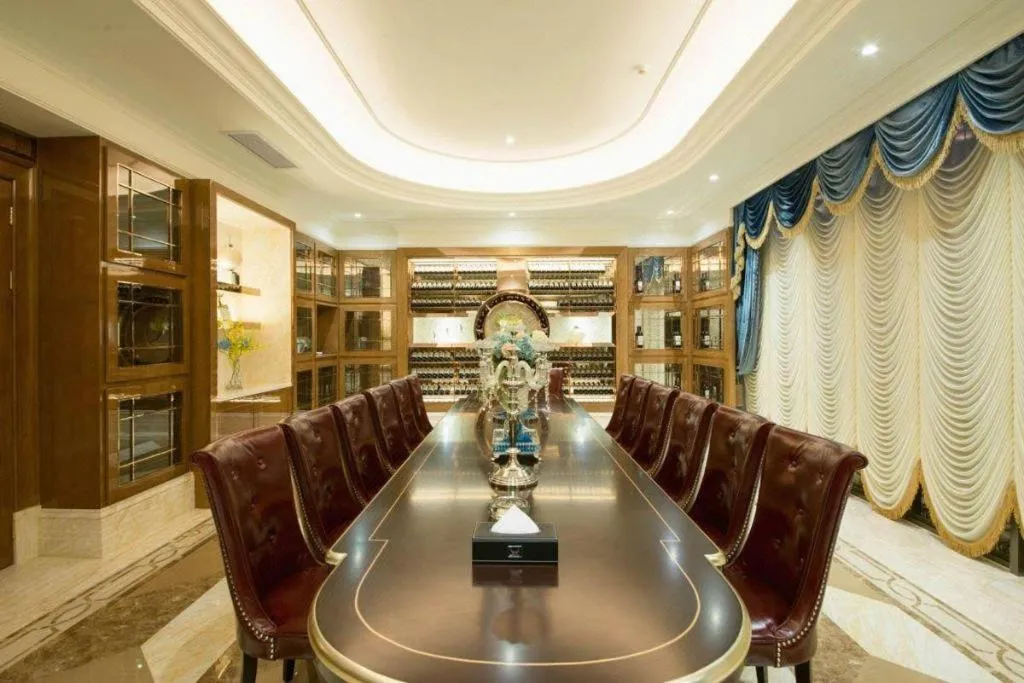 Lake Piedmont International Hotel