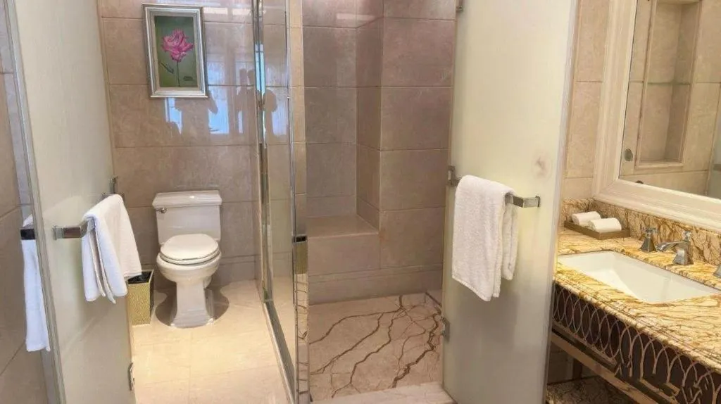 Lake Piedmont International Hotel