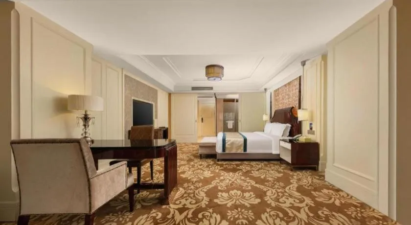 Bed in Lake Piedmont International Hotel