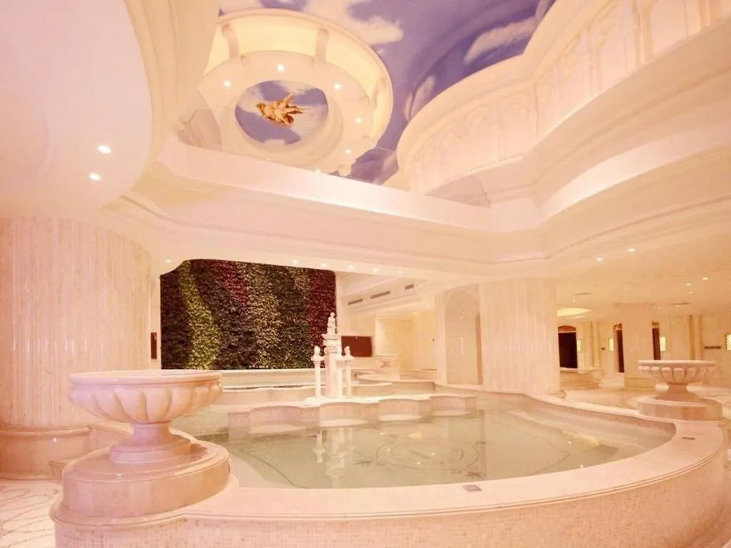 Lake Piedmont International Hotel