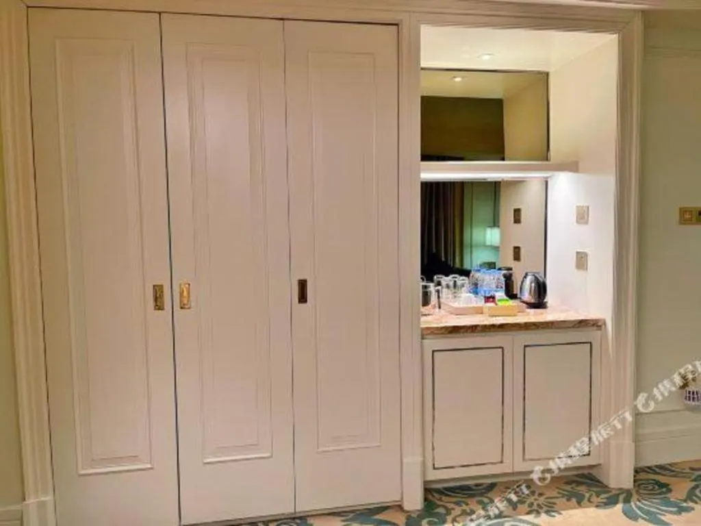 Lake Piedmont International Hotel