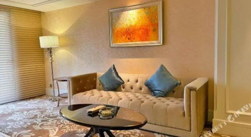 Lake Piedmont International Hotel