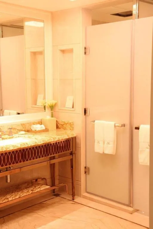 Lake Piedmont International Hotel