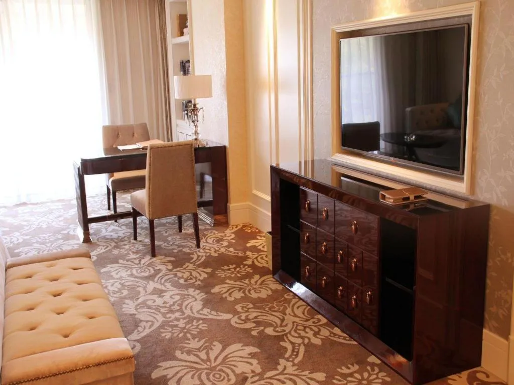 Lake Piedmont International Hotel