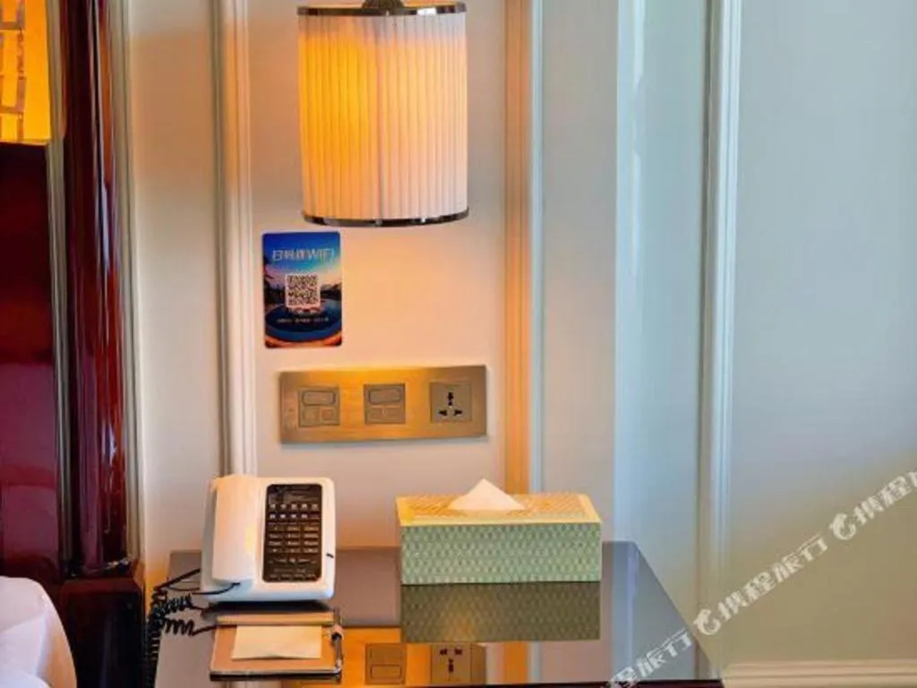 Lake Piedmont International Hotel