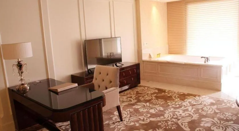 Lake Piedmont International Hotel