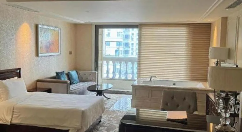 Bed in Lake Piedmont International Hotel