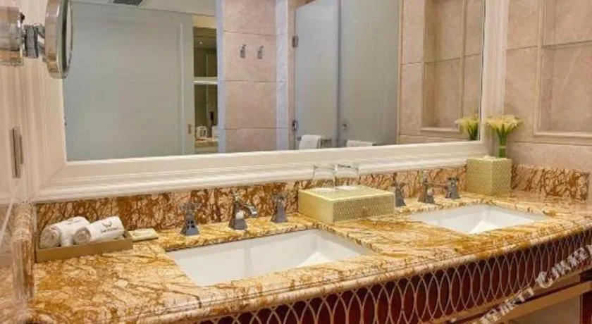 Lake Piedmont International Hotel