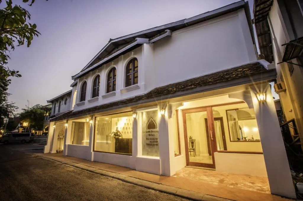 Le Luxe Boutique Hotel