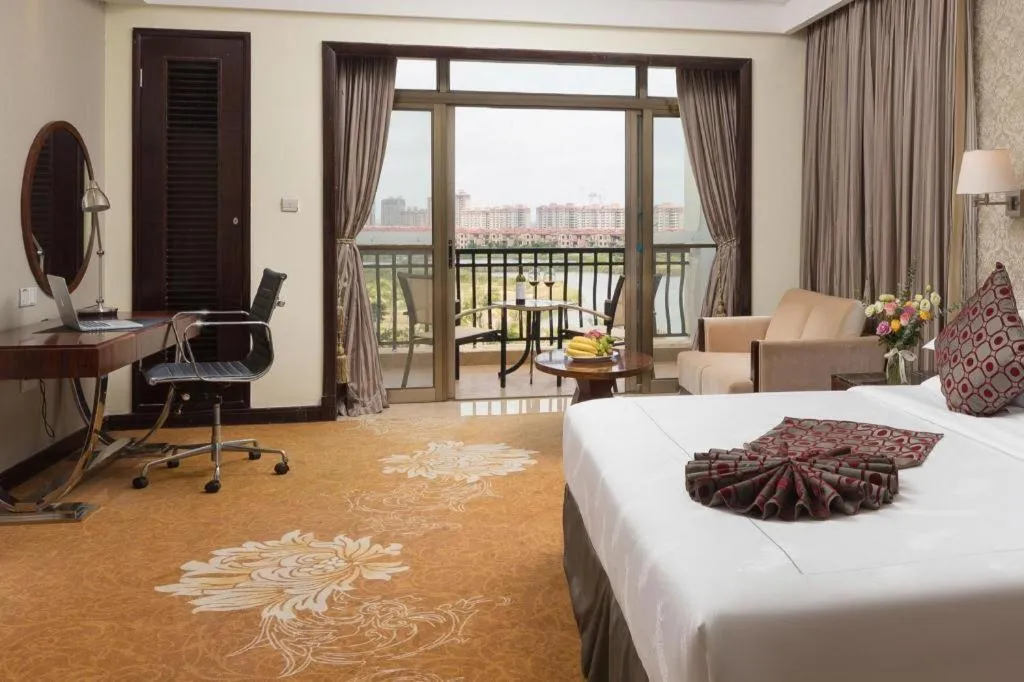 Bed in Country Garden Phoenix Hotel Maoming