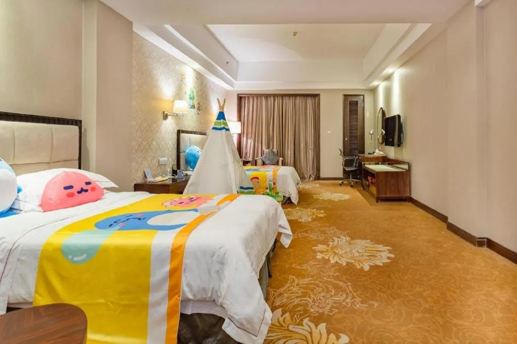 Bed in Country Garden Phoenix Hotel Maoming