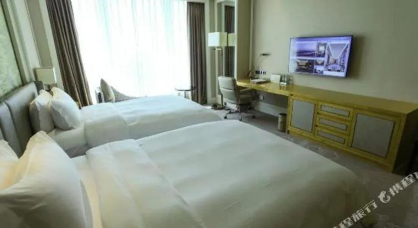 Bed in Ming Du Lakeside Hotel Nanning