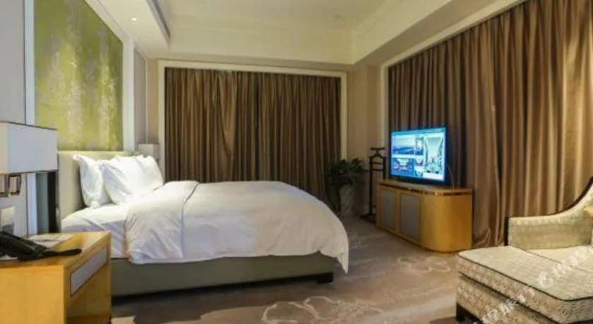 Bed in Ming Du Lakeside Hotel Nanning