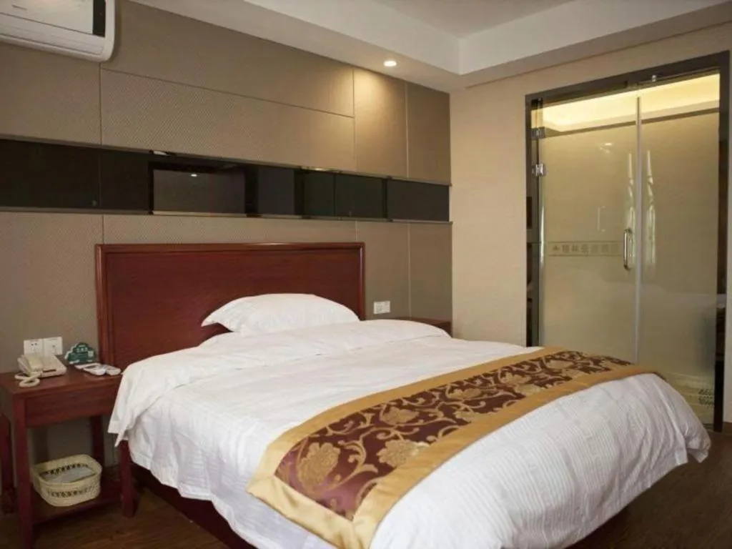 Bed in GreenTree Inn Jiansu Nantong Tongzhouwan Huanghe Road Business Hotel