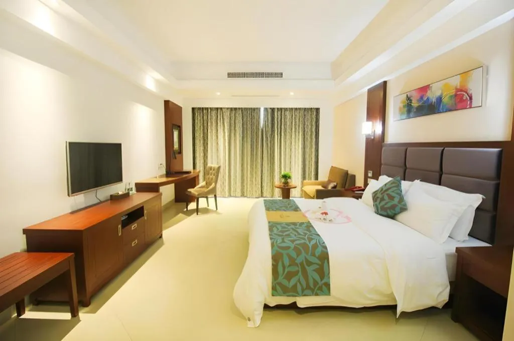 Bed in Qionghai Jin Mao Hotel