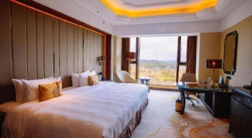Bed in Wyndham Grand Plaza Royale Xianglin Shaoyang