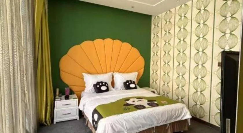 Bed in Harbin Ju Jian Hotel