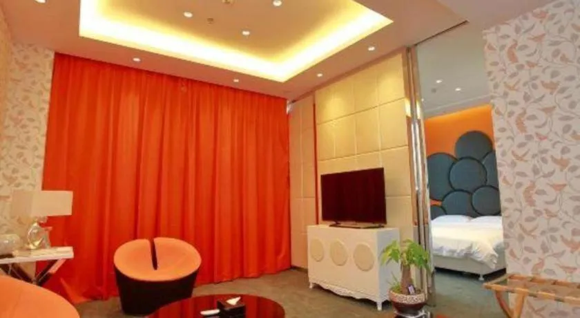 Bed in Harbin Ju Jian Hotel