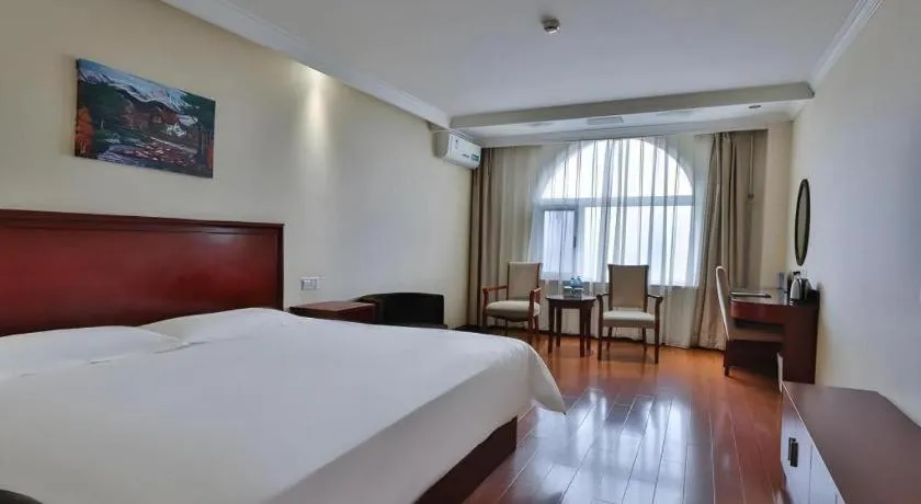 Bed in GreenTree Inn Beijing Daxing Xingye Street Liyuan Business Hotel