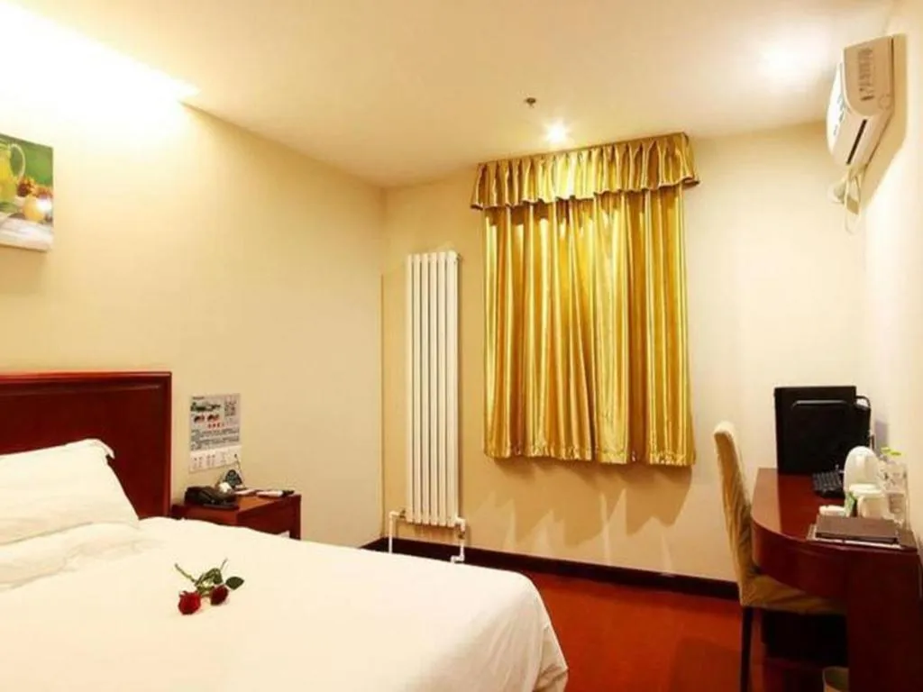 Bed in GreenTree Inn Beijing Daxing Xingye Street Liyuan Business Hotel