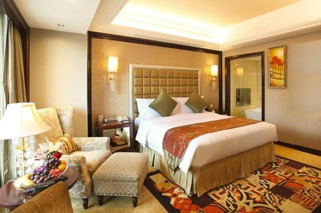 Bed in Shenyang Royal Wan Xin Hotel