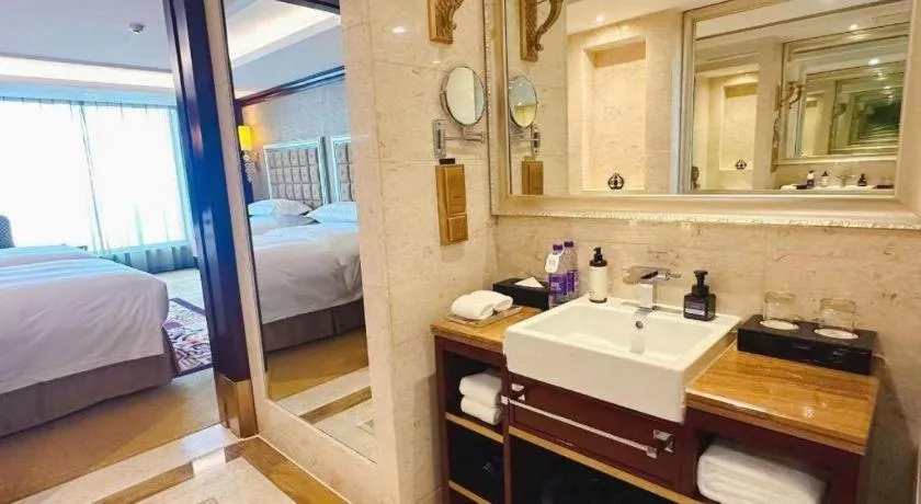 Bed in Shenyang Royal Wan Xin Hotel