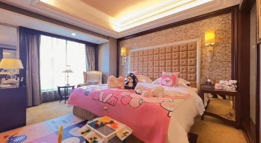 Bed in Shenyang Royal Wan Xin Hotel