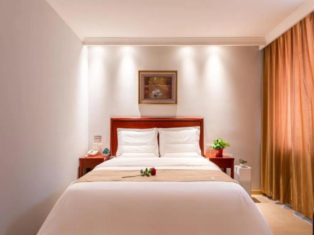 Bed in GreenTree Inn Beijing Tonzhou Maju Bridge No.2 Express Hotel