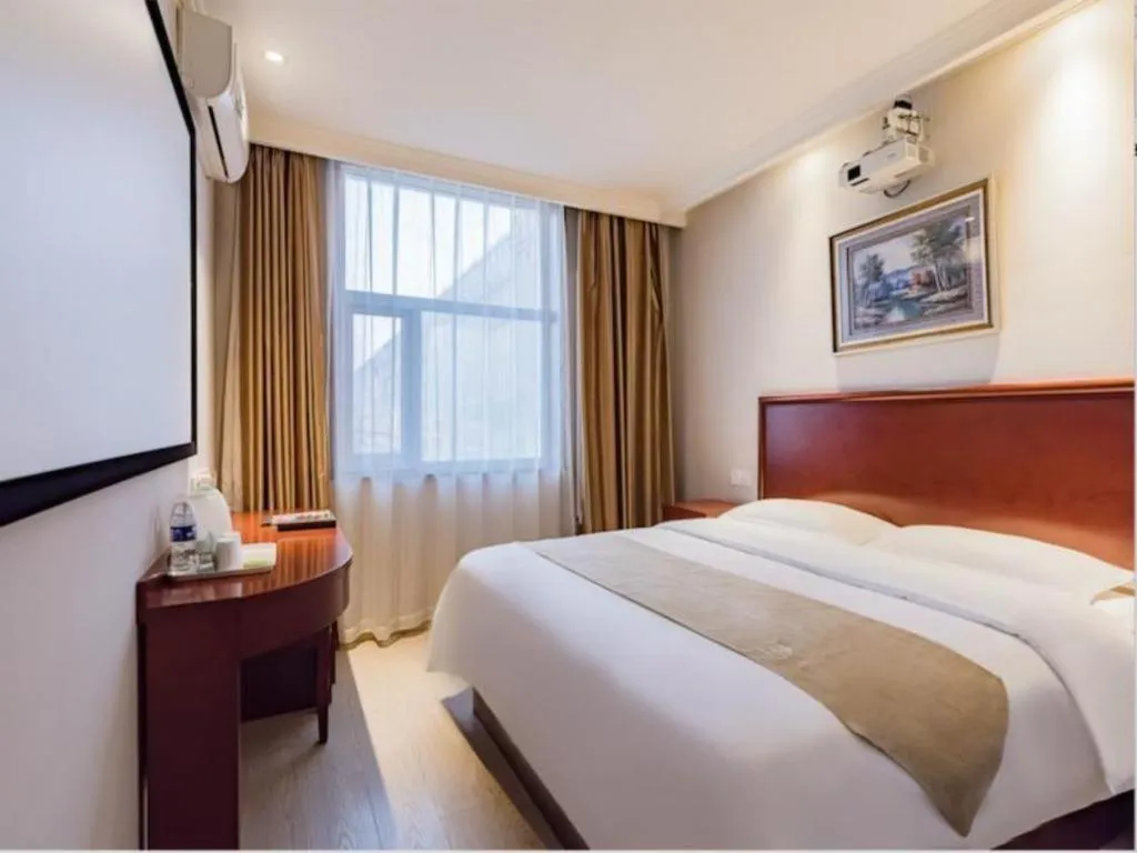 Bed in GreenTree Inn Beijing Tonzhou Maju Bridge No.2 Express Hotel