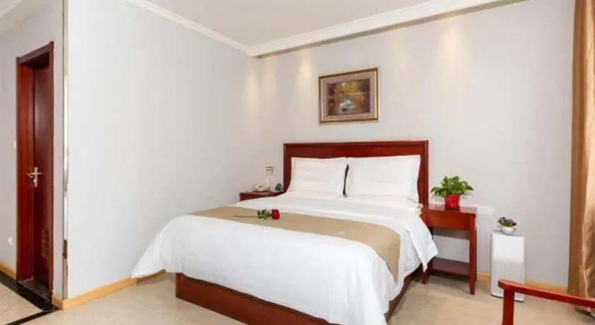 Bed in GreenTree Inn Beijing Tonzhou Maju Bridge No.2 Express Hotel