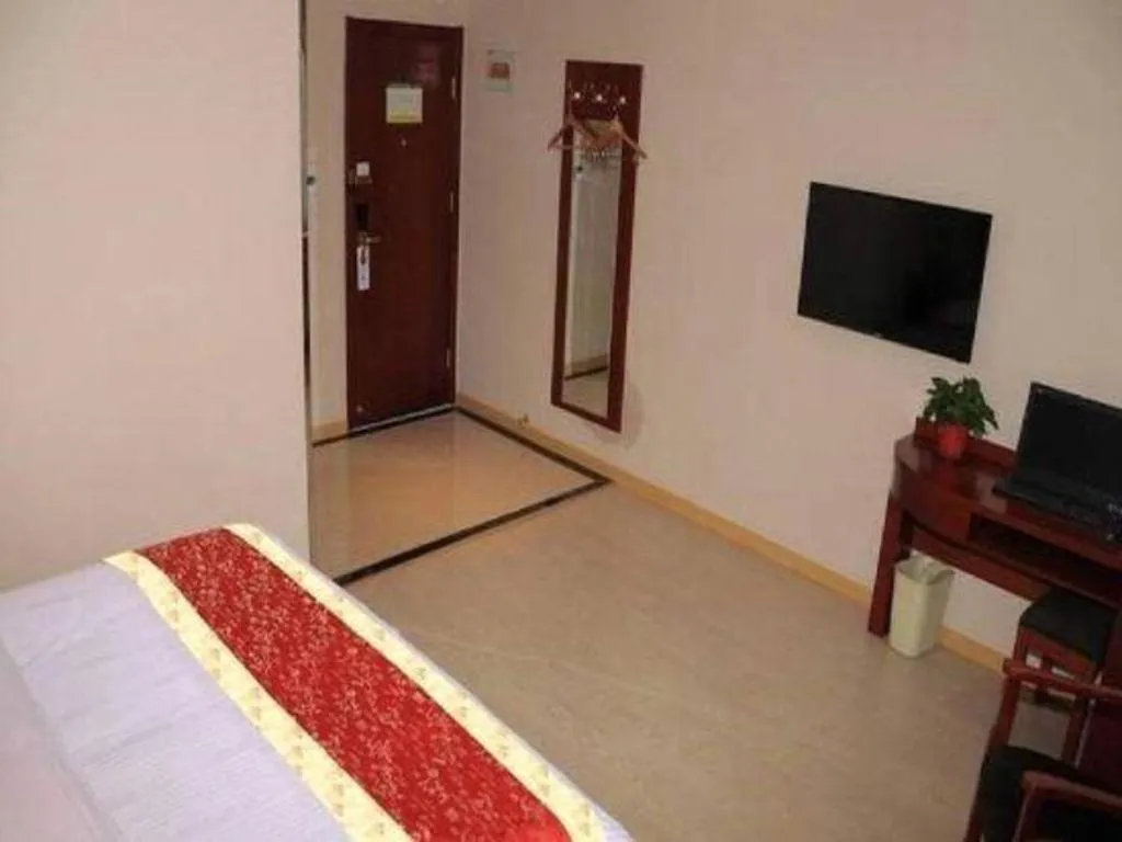 Bed in GreenTree Inn Beijing Tonzhou Maju Bridge No.2 Express Hotel