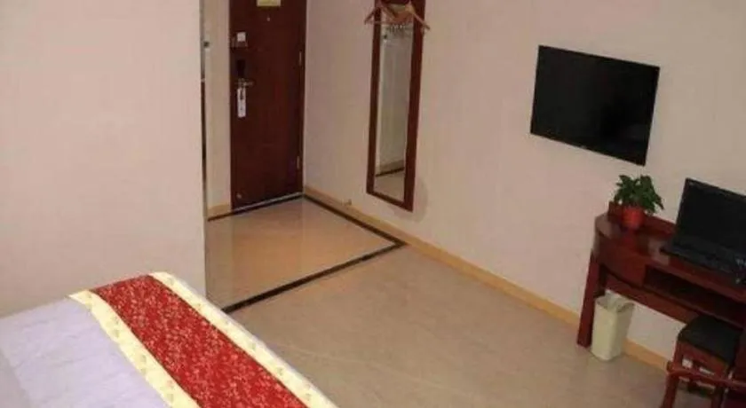 Bed in GreenTree Inn Beijing Tonzhou Maju Bridge No.2 Express Hotel