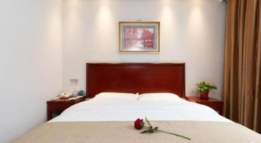 Bed in GreenTree Inn Beijing Tonzhou Maju Bridge No.2 Express Hotel