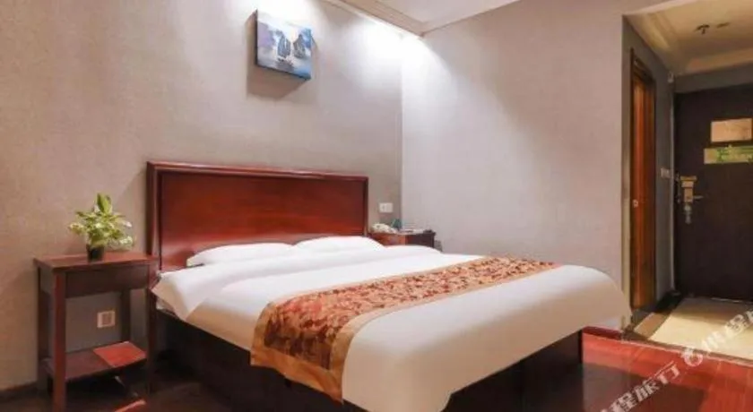 Bed in GreenTree Inn Suzhou Shihu Suli Road Express Hotel