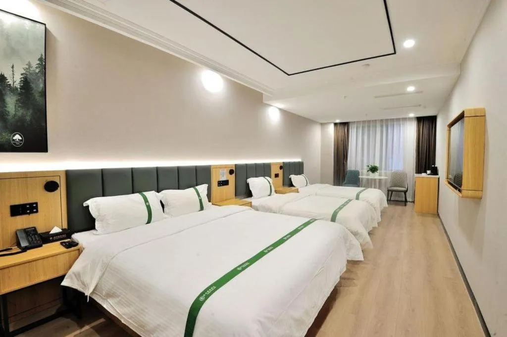 Bed in GreenTree Inn Suzhou Shihu Suli Road Express Hotel