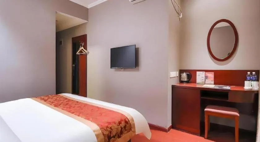 Bed in GreenTree Inn Suzhou Shihu Suli Road Express Hotel