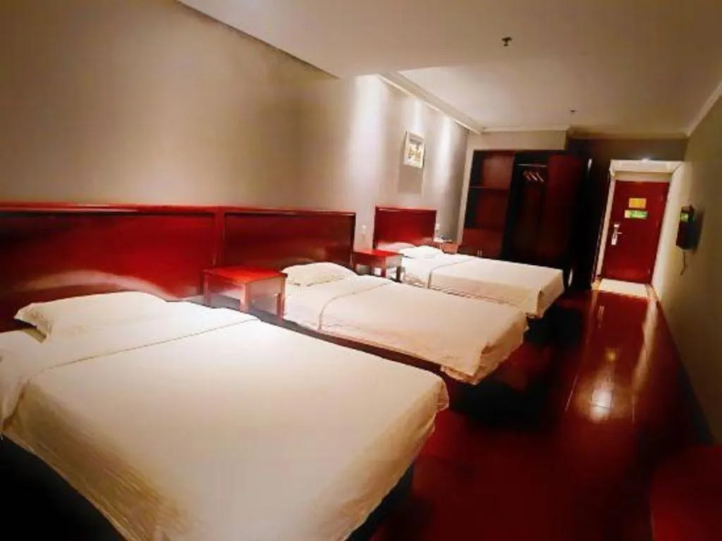 Bed in GreenTree Inn Suzhou Shihu Suli Road Express Hotel