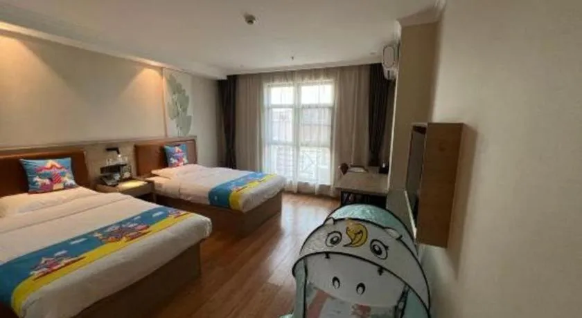 Bed in GreenTree Inn Xuzhou High Speed Railway Station Express Hotel