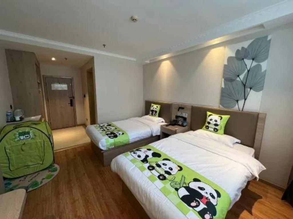 Bed in GreenTree Inn Xuzhou High Speed Railway Station Express Hotel