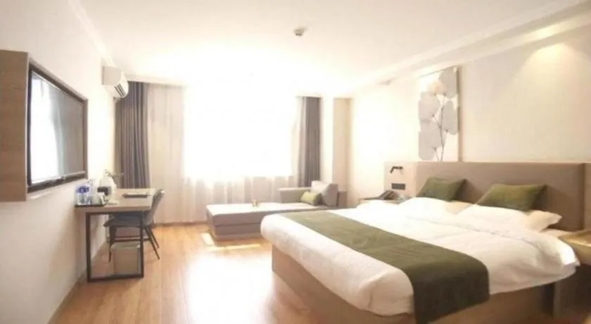 Bed in GreenTree Inn Xuzhou High Speed Railway Station Express Hotel