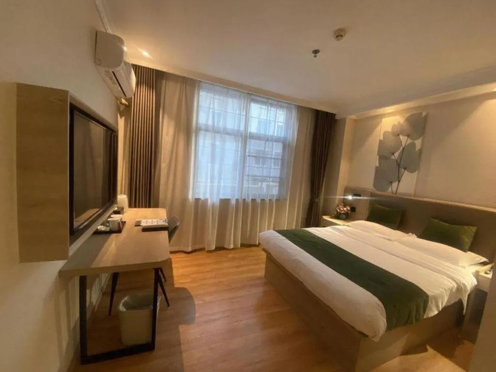 Bed in GreenTree Inn Xuzhou High Speed Railway Station Express Hotel