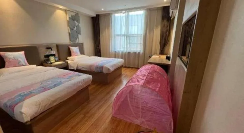 Bed in GreenTree Inn Xuzhou High Speed Railway Station Express Hotel